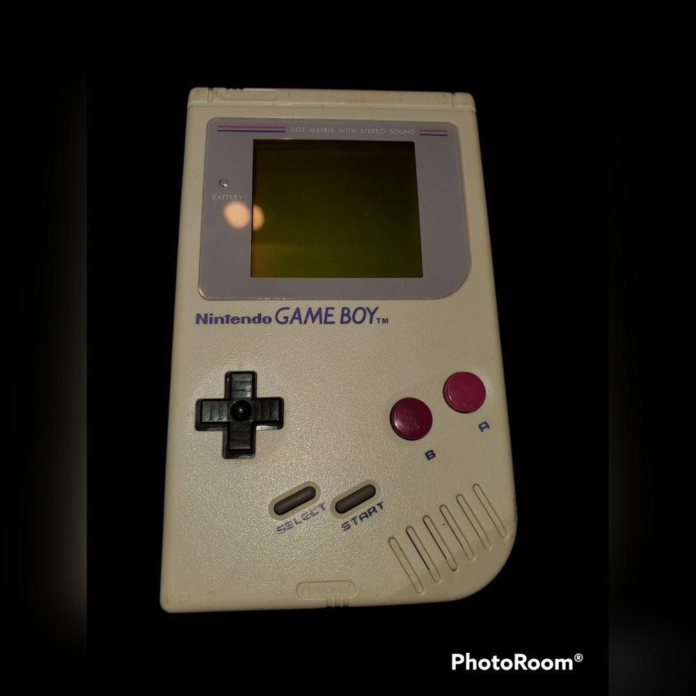 Original Nintendo Game Boy in Gray 1989